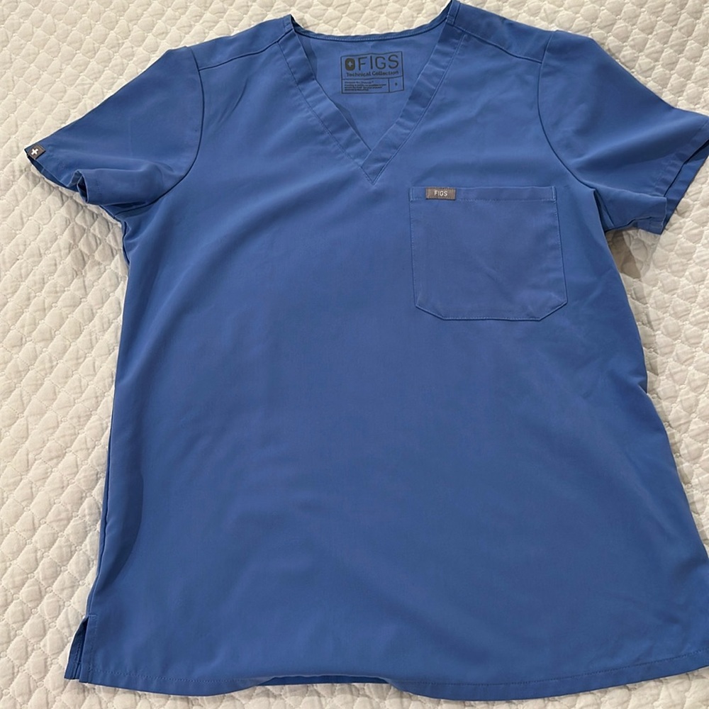 Figs Small Catalina 1 pocket top ceil blue